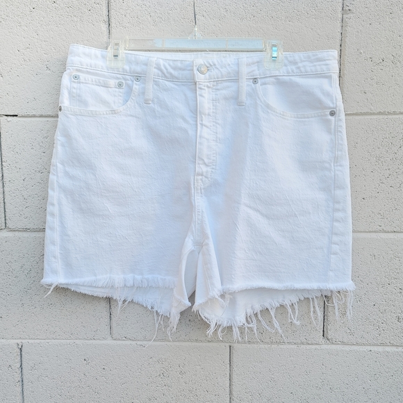 Madewell | High-Rise Denim Shorts in Tile White Size 33 Style K9351 - Picture 2 of 11